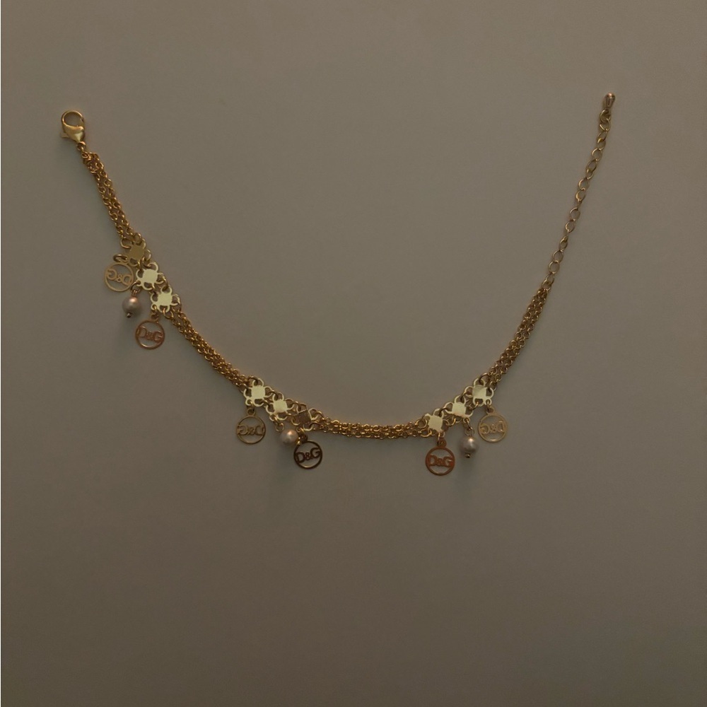 22kgp Elegant Gold Charm Bracelet